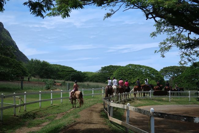 乗馬を楽しむ人たちも。
