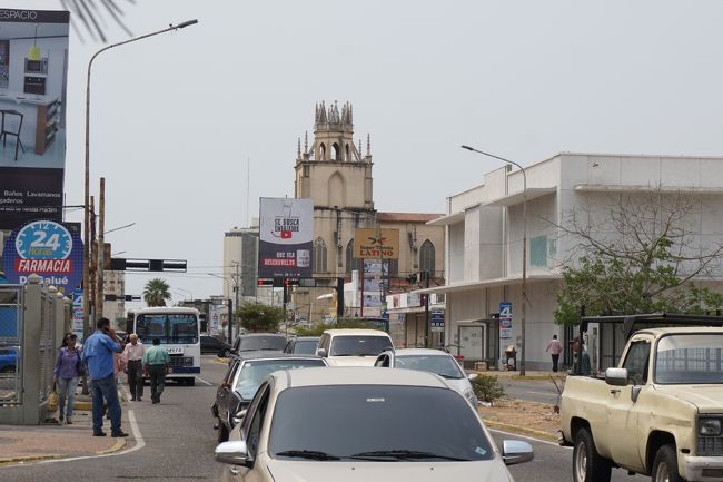 あっちの教会にも行こうと思ったのですが、