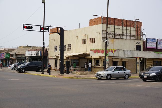 ちょっと寄るというか暗くなりかけただけでも、歩けるふんいきではなかった。