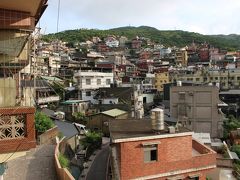 私は九份は2回目。
前回は雨だったので、晴れてくれて嬉しい～♪

景色が良くて、なかなか進まない(^_^;)