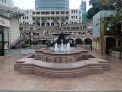 1881ヘリテージに立ち寄って、今回着替えは現地調達だったので、不意に行き会ったH&Mでシャツを買い足しました！　お安かった…シャツ一枚が80HKD切ってた。