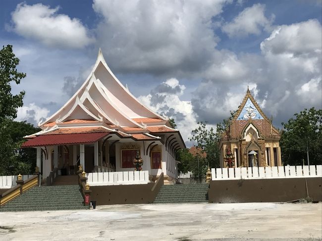 Wat Khok Sung Hatyaiという寺院です。<br />４０７号線沿いです。