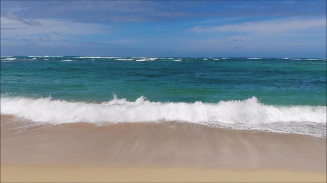 道路沿いにある小さなビーチ。<br />ちょっとドローン飛ばしてみた。<br /><br />https://youtu.be/_I4W0hIbJvk