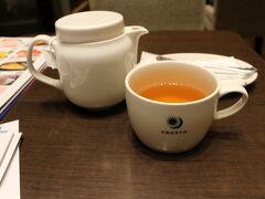 近くのプロントでお茶をして、