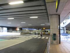 スペインからベルギーのブリュッセルの空港に到着。アントワープの駅が美しいということで訪問することにした。
