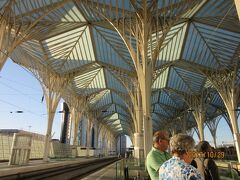 3日目。
オリエンテ駅。
朝、列車に乗って、ポルトへ向かいます。