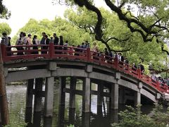 太宰府境内２時過ぎでしょうか、ますます人が溢れていました。ついに参拝は出来ずです。坂本八幡宮はここから歩いて35分だそうだけど、朝の地元ニュースで夜明けと共に参拝の人が溢れていると映像を見たので無理かなと初めから諦めていました。