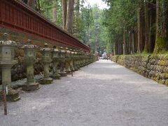 日光東照宮さんを出て、日光二荒山神社さん方向に徒歩でむかいます。