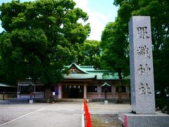 境内には服織神社