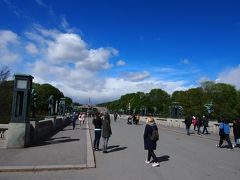 弾丸旅行者はあわただしいのです。

バスに乗り、次はヴィーゲラン公園にやってきました。