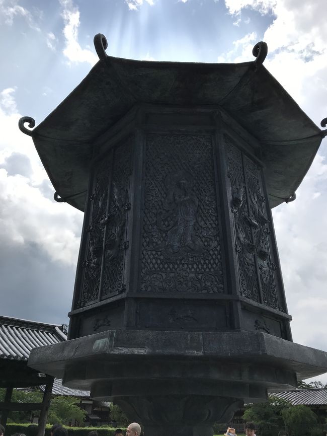 八角燈籠です。