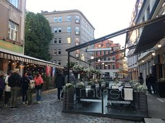 教会の多いクラシカルで落ち着いた雰囲気のビリニュスはローマの小さい版、かたや美しくデコラティブな建物がきれいに並んだリガはパリの小さい版、そんな印象でした。