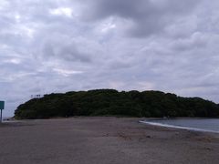 のんびり観光していたので、本日最後の観光、砂洲続きの無人島・沖ノ島です。