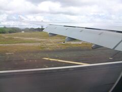 天気は曇り、小雨の「ダニエル・K・イノウエ空港」着陸!!
今年もハワイにやって来た(*^-^*)
