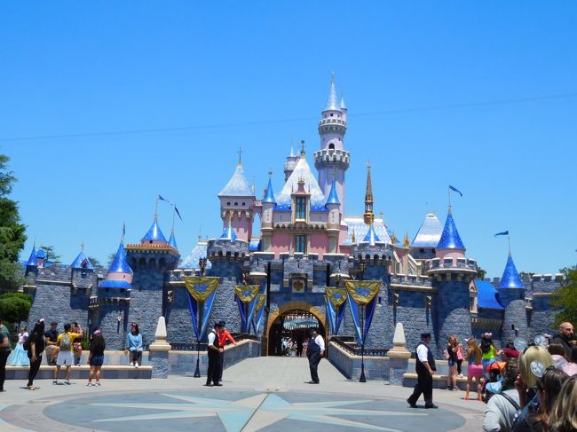 136 Dlr Disneyland アメリカ ピンバッジ グーフィー オートピア Autopia Goofy 3d ピン 00年 最新 136 Dlr Disneyland アメリカ ピンバッジ グーフィー オートピア Autopia Goofy 3d ピン 00年 最新