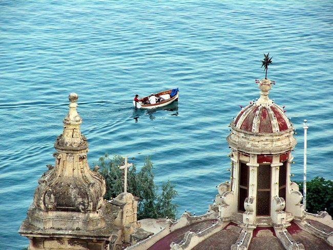 古くて設備もいまいちなホテルですが、アッパー・バラッカー・ガーデンと同じ景色を部屋のテラスから眺められるのは旧市街でも数軒のホテルしかありません。