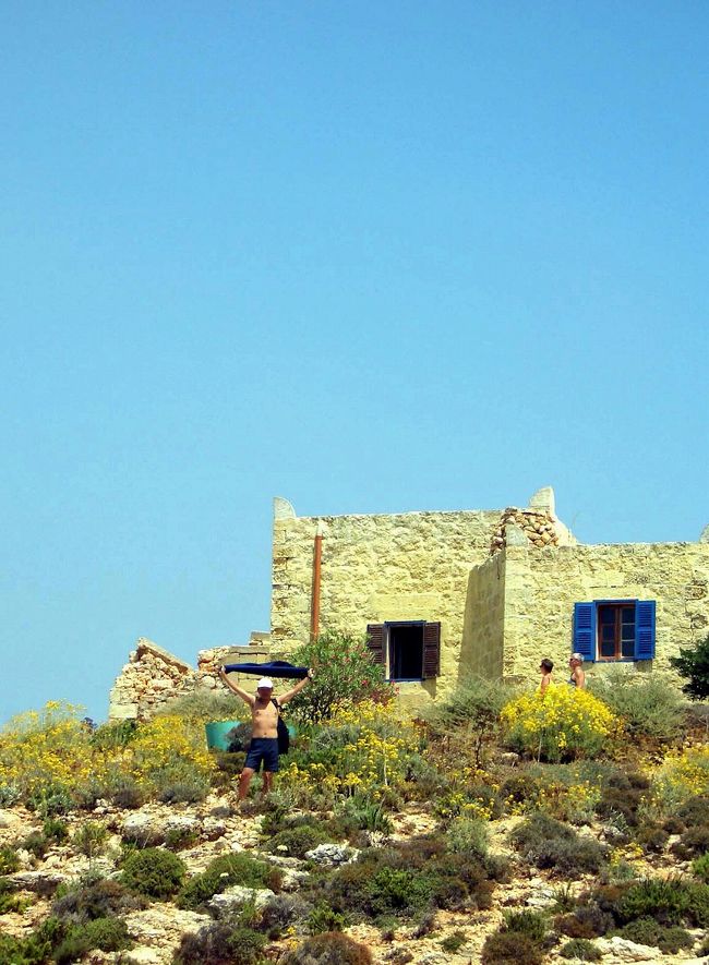 こんな島にも売店もあったりします。