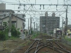 南宮崎駅からは日豊本線の線路に入って宮崎駅をめざします。