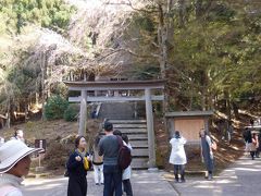 　吉野の最奥にある金峯神社。今日は人が多いですが、普段は訪れる人は少なくひっそりしているそうです。