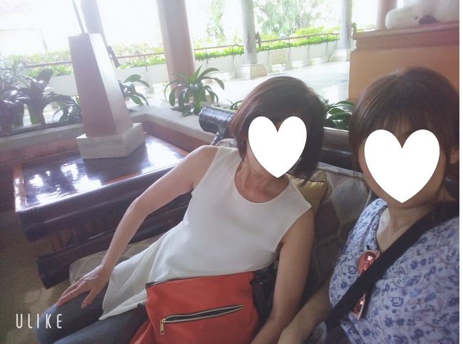 ホテルに戻り１４：００にお迎えの<br />バリ恋ツアーのカーチャーターを待ちます<br /><br />やってきたガイドさんはイケメンのお兄さん<br />研修で茨城に住んでいたそうです