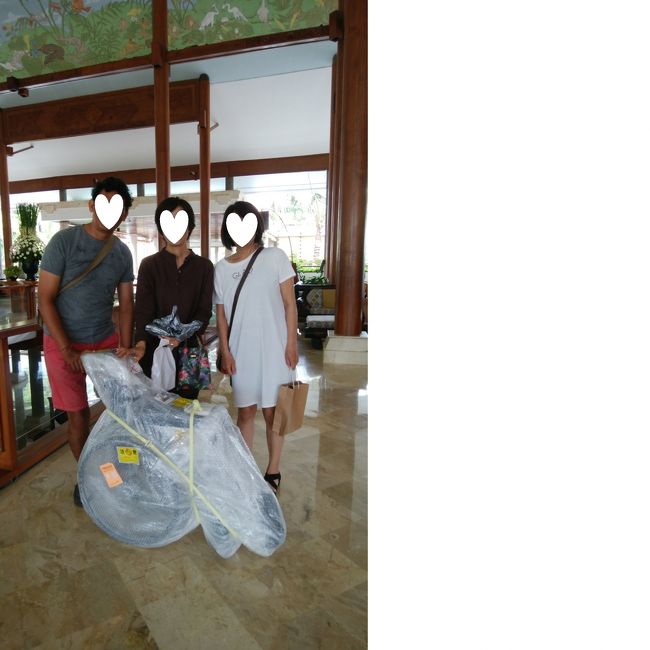 １１：００に車椅子の現地ボランティアの<br />Nさんとホテルのロビーで待ち合わせ<br /><br />昨年同様ご主人とご一緒です<br />Nさんは日本人、ご主人は現地の方です<br /><br />NさんとはLINEで連絡を取り合っていました<br />昨年は車椅子ボランティアがわたしだけだったのが<br />今年は何人か決まっていて嬉しいとおっしゃっていました<br /><br />また来年お会いできるように働きますよ<br /><br />