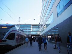 14時53分ヘルシンキ中央駅に到着。