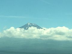 車窓から富士山が見えるとなんだか嬉しい気分になるね～～