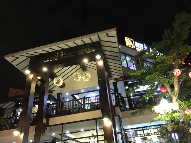 なかなか綺麗。<br />地元の人で賑わってた。