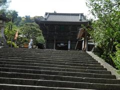 長谷寺の仁王門がみえてきました。