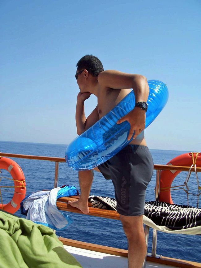 今回の旅では海遊びがたくさんあるので浮き輪も持ってきました。いい感じでお腹周りが隠れます。