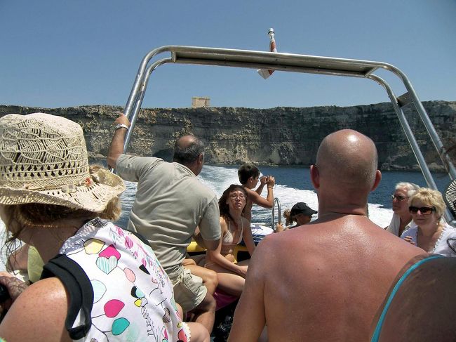 モーターボートはほぼ満席で人気がありました。30分くらいいろいろなところを周って10ユーロくらいだったと思います。