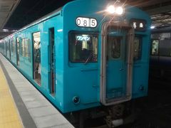 会いたかったぁぁぁぁぁぁぁぁぁぁぁぁぁぁぁ!!!!!!!!!!!!!!!!
和歌山に到着すると早速、今回和歌山に来た最大のお目当てに遭遇。そう、地下鉄顔の105系。私はJR東日本の常磐線沿線に住んでいますが、この写真の車両は2004年？ころまで常磐線を走っていた列車。つまり物心ついた頃に地元を走っていた車両なのです。感動。遠く離れた和歌山の地で今も現役なんて・・・。また明日会おう。
仕事の疲れもあるので、このままホテルへ。大阪へ先乗りしていた父親が部屋で待っていました。