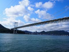 フォトジェニック・ポイント１７ 快晴の関門橋

下から見上げると橋の大きさが良く分かります。