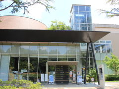 かわさき宙と緑の科学館は、1階の展示室だけなら無料で見学出来ます。