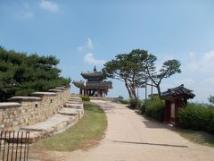 西将台です。
ところどころに入場券の販売所があります。
水原華城の見学で1000ウォンで、華城行宮と別料金です。
