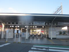 前日も訪問したばかりの菖蒲池駅。

ここは両側に改札があり、菖蒲池（菖蒲上池）に行く場合は、奈良方面に向かうホームからの方が近いけれど、本日は反対側の改札を利用する。