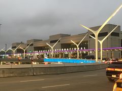 ロサンゼルス国際空港 (LAX)