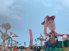 トイストーリーランドへ移動しました