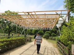 北山公園に到着。
以前は風鈴なかったような気がするけど、今年は涼しさを演出するためにつけたのかな？