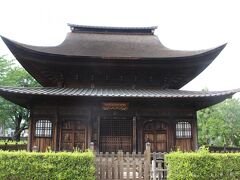 正福寺地蔵堂
本当のコースは北山公園に行く前にこちらによるはずだったのだけど、挫折しかかっていたから北山公園を先にしてだましてやってきました。
鬼嫁ですから・・・
北条時宗が開基といわれている都内唯一の木造の国宝建造物。