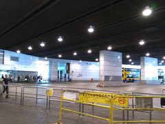 東涌のバスターミナルまで15分ほど。
前回は昂坪までロープウェイを使いましたが、
今回は、路線バスを利用します。