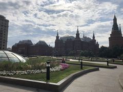 わー！懐かしのアレクサンドロフスキー公園。

ここで ＡちゃんとＹ子さん、３人で写真撮ったよね～。懐かしいよ～。
おはよう！