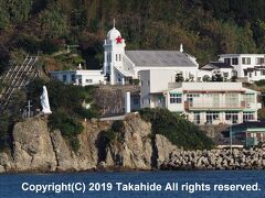 神ノ島教会

岬の先には、聖フランシスコ・ザビエル渡来400周年を記念して1949年に建てられた「岬のマリア像」が見えます。


神ノ島教会：https://ja.wikipedia.org/wiki/%E3%82%AB%E3%83%88%E3%83%AA%E3%83%83%E3%82%AF%E7%A5%9E%E3%83%8E%E5%B3%B6%E6%95%99%E4%BC%9A
神ノ島教会：https://www.nagasaki-tabinet.com/junrei/1081/
フランシスコ・ザビエル：https://ja.wikipedia.org/wiki/%E3%83%95%E3%83%A9%E3%83%B3%E3%82%B7%E3%82%B9%E3%82%B3%E3%83%BB%E3%82%B6%E3%83%93%E3%82%A8%E3%83%AB