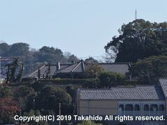 旧グラバー住宅

世界遺産に登録されているイギリスのコロニアル様式と日本の伝統技術が融合した邸宅です。


旧グラバー住宅：https://ja.wikipedia.org/wiki/%E3%82%B0%E3%83%A9%E3%83%90%E3%83%BC%E5%9C%92#旧グラバー住宅