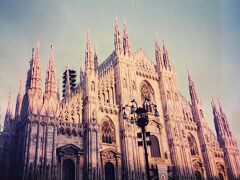 ミラノのシンボルであり、イタリアゴシック建築の最高傑作といわれるドゥオモ。