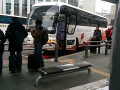 石水亭札幌ゆったり号は、2時間かけて目的地の札幌駅に到着しました。
ほぼ定刻の到着です。