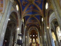 サンタ・マリア・ソプラミネルヴァ教会
並ばず入れました。

天井画の青が印象的。
内部がローマで唯一のゴシック様式とのこと。