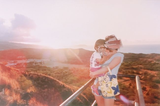 3日目は朝から早起きして、ダイヤモンドヘッドに登りに行く！<br />朝日が綺麗。