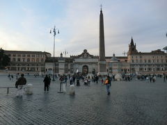 ポポロ広場(Piazza del Popolo)にやってきました。

