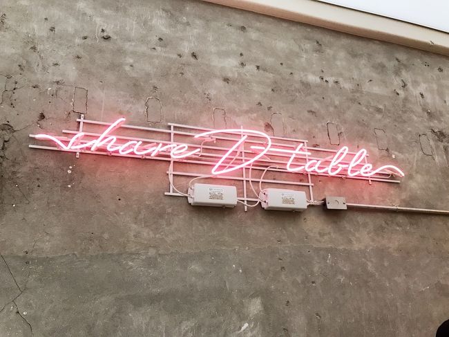 店内では雑誌の撮影してました。<br />たしか11時～お食事もできてキッチンにはイケメンも居ました。笑